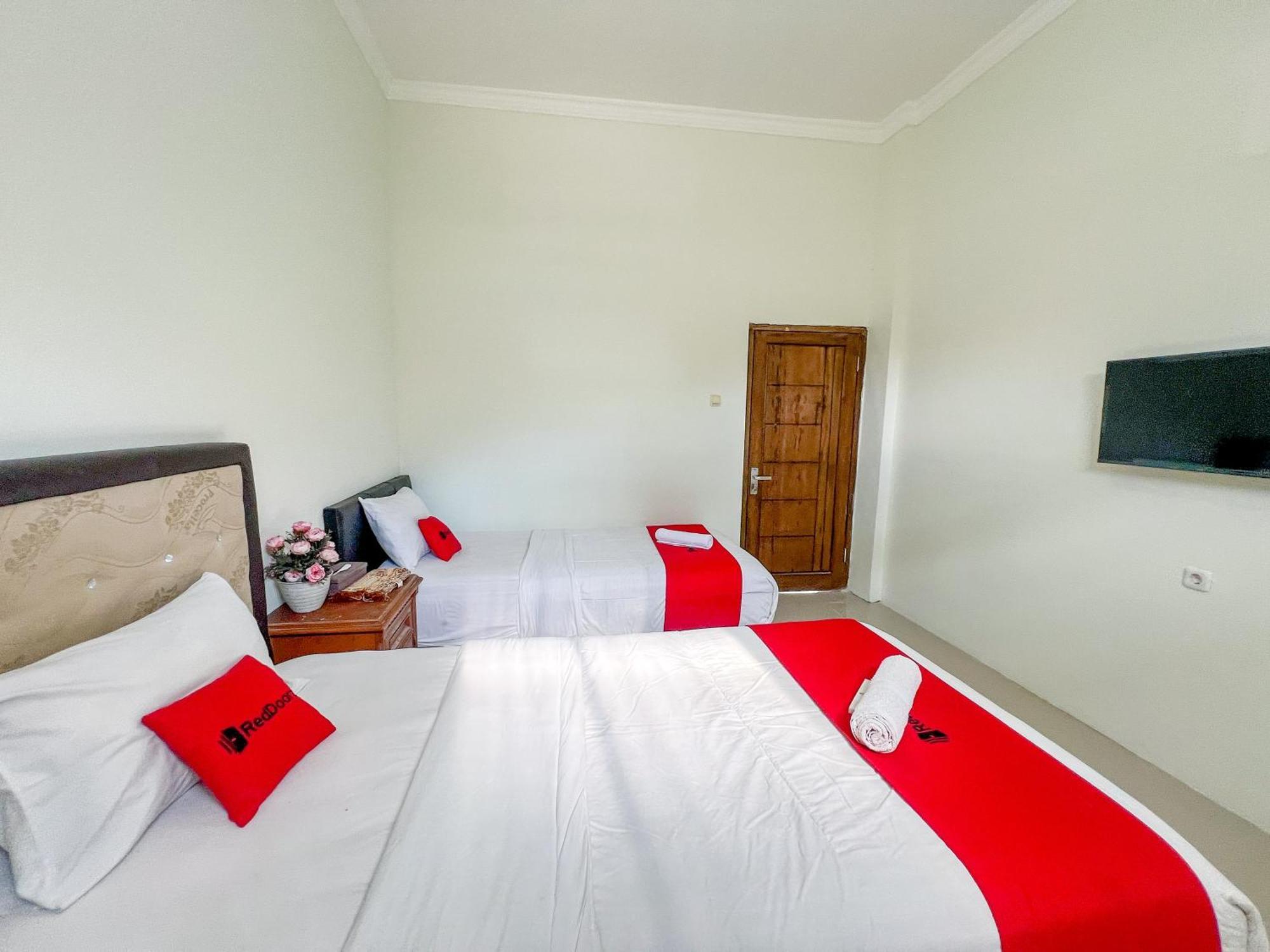 Reddoorz Syariah Near Pengadilan Agama Wonosobo Hotel Exterior foto